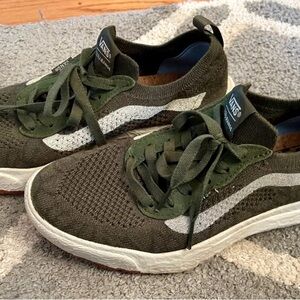 Vans Women’s 8.5/Men’s 7 Olive Green ultra range